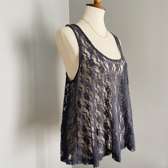 grey lace floral flowy boho sheer tank with pocket - Picture 3 of 10